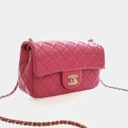 Pre Owned حقيبة شانيل صغيرة مستطيلة جلد خروف بسلسلة لؤلؤة كراش مع رفرف