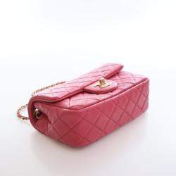 Pre Owned حقيبة شانيل صغيرة مستطيلة جلد خروف بسلسلة لؤلؤة كراش مع رفرف