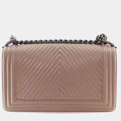 مملوكة مسبقًا حقيبة شانيل حجم متوسط جلد عجل شيفرون فلاب بوي