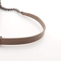 مملوكة مسبقًا حقيبة شانيل حجم متوسط جلد عجل شيفرون فلاب بوي