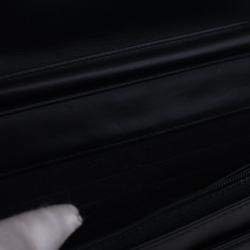 مملوكة مسبقًا Chanel Caviar Boy Wallet On Chain (WOC)