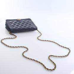مملوكة مسبقًا Chanel Caviar Boy Wallet On Chain (WOC)