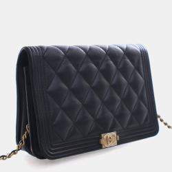 مملوكة مسبقًا Chanel Caviar Boy Wallet On Chain (WOC)