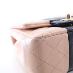 مملوكة مسبقًا حقيبة رفرف كلاسيكية مربعة شانيل جلد الحمل صغيرة