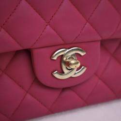 مملوكة مسبقًا Chanel Medium Lambskin Classic Double Flap Bag