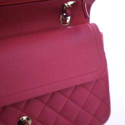 مملوكة مسبقًا Chanel Medium Lambskin Classic Double Flap Bag
