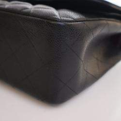 Pre Owned حقيبة شانيل جامبو كلاسيكية كافيار مزدوجة اللوح