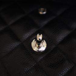 Pre Owned حقيبة شانيل جامبو كلاسيكية كافيار مزدوجة اللوح