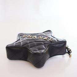 مملوكة مسبقًا حقيبة كروس بودي شانيل لامبسكين ووك أوف فيم ستار