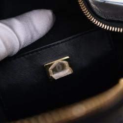 مملوكة مسبقًا حقيبة كروس بودي شانيل لامبسكين ووك أوف فيم ستار