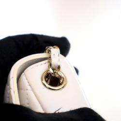 مملوكة مسبقًا حقيبة رفرف جانبية شانيل جلد خروف مبطنة