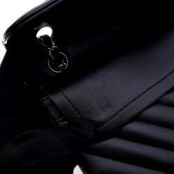 Pre Owned حقيبة شانيل كلاسيك بغطاء مزدوج صغيرة جلد خروف أسود