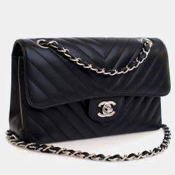 Pre Owned حقيبة شانيل كلاسيك بغطاء مزدوج صغيرة جلد خروف أسود