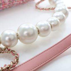 مملوكة مسبقًا Chanel Medium Pink Tweed Pearl Handle Flap