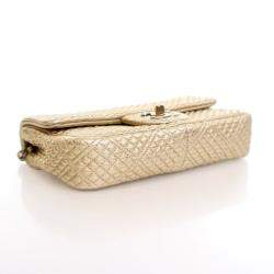 مملوكة مسبقًا حقيبة شانيال صغيرة جلد خروف ذهبي بغطاء للقطع النقدية