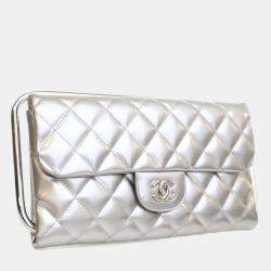 Pre Owned Chanel Metallic Silver Patent Metal Handle Clutch