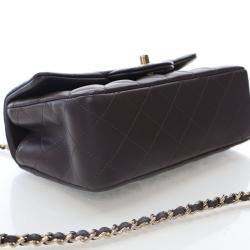 Pre Owned حقيبة شانيل ميني جلد حمل مستطيلة بنية ذات مقبض علوي فلاب كلاسيكية