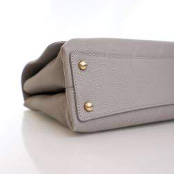 مملوكة مسبقًا Chanel Medium Grey Caviar Chic Affinity Flap Bag