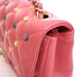 Pre Owned حقيبة شانيل صغيرة مستطيلة جلد خروف وردي بحظوظ محظوظة