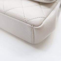 مملوكة مسبقًا حقيبة شانيال صغيرة بيضاء كافيار ماي إيفري ثينغ فلاب
