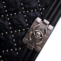 مملوكة مسبقًا حقيبة شانيأل وسط جلد عجل مجعد أسود مرصعة بويا