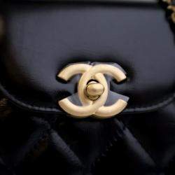 مملوكة مسبقًا Chanel Nano Crinkled Black Calfskin Kelly Shopper