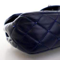 Pre Owned حقيبة شانيل فلاب مستطيلة صغيرة من جلد الخروف مزينة بالكريستالات باللون الأزرق