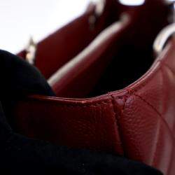 مملوكة مسبقًا حقيبة يد شانيل غراند شوبينغ حمراء كافيار