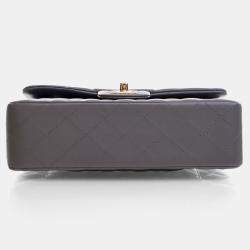 Pre Owned حقيبة فلاب مزدوجة كلاسيكية صغيرة من شانيل جلد الحمل الرمادي