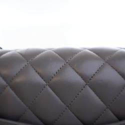 Pre Owned حقيبة فلاب مزدوجة كلاسيكية صغيرة من شانيل جلد الحمل الرمادي