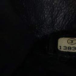 Pre Owned حقيبة شانييل فلاب مزدوجة كلاسيكية وسط سوداء كافيار