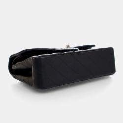 مملوكة مسبقًا Chanel Small Black Lambskin Classic Double Flap Bag