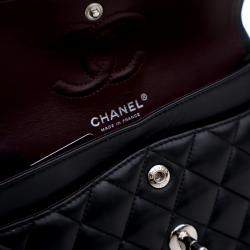 مملوكة مسبقًا Chanel Small Black Lambskin Classic Double Flap Bag