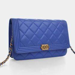 Pre Owned محفظة شانييل بوي جلود حمل أزرق بسلسلة