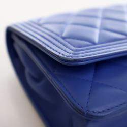 Pre Owned محفظة شانييل بوي جلود حمل أزرق بسلسلة