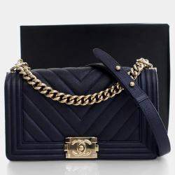 مملوكة مسبقًا Chanel Medium Navy Caviar Chevron Boy Bag