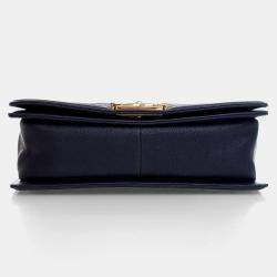 مملوكة مسبقًا Chanel Medium Navy Caviar Chevron Boy Bag