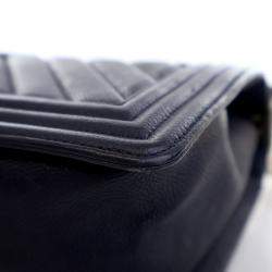 مملوكة مسبقًا Chanel Medium Navy Caviar Chevron Boy Bag