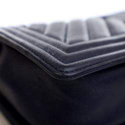 مملوكة مسبقًا Chanel Medium Navy Caviar Chevron Boy Bag