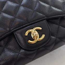 Pre Owned حقيبة شانيال جامب و كافيار كلاسيك جناح مفرد