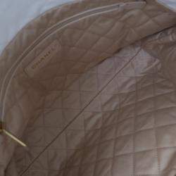 مملوكة مسبقًا حقيبة شانيل 22 هوبو جلد ماعز أبيض صغير