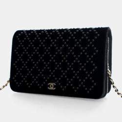 مملوكة مسبقًا Chanel Velvet Embellished Wallet On Chain (WOC)