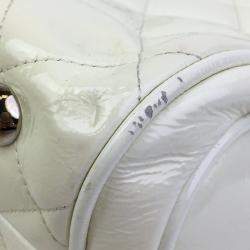 Pre Owned حقيبة يد شانيل تايمليس مبطن جلد أبيض عتيق