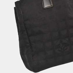 مملوكة مسبقًا حقيبة يد شانيل ترافل لاين جاكار نايلون سوداء