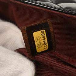 Pre Owned حقيبة كتف جلد لامع أسود شانيل بوابة مفردة بشعار سري