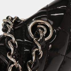 مملوكة مسبقًا Chanel Black Patent Leather Shoulder Bag