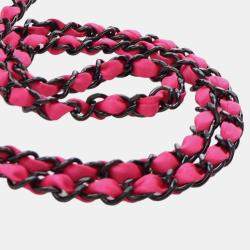 Pre Owned حقيبة كروس شانيل وردية من الساتان المبطن بنجمة Walk Of Fame