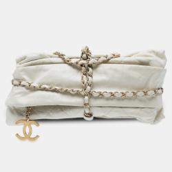 Pre Owned حقيبة شانيل بالوشون سباحة منتصف الليل جلد العجل مبطن أبيض