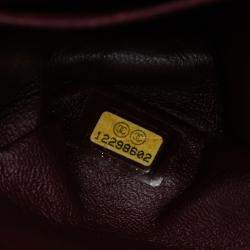 مملوكة مسبقًا حقيبة شانيل بقلايين تقليدية متوسطة من الجلد الشامواه الأزرق المجعد 