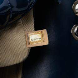 مملوكة مسبقًا حقيبة شانيل كوكو بوي بقلّاب باتنت أزرق وسط